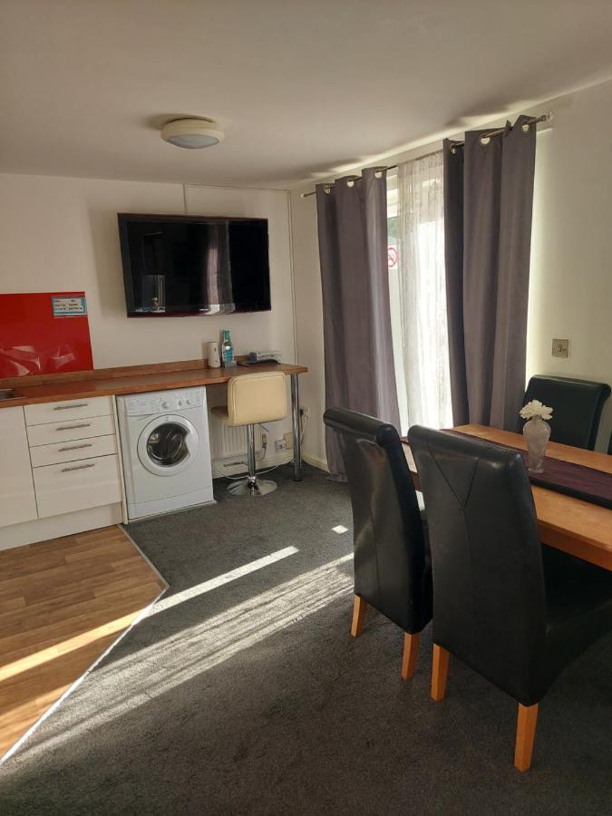 The Elms - Close To City Centre Cardiff Luaran gambar