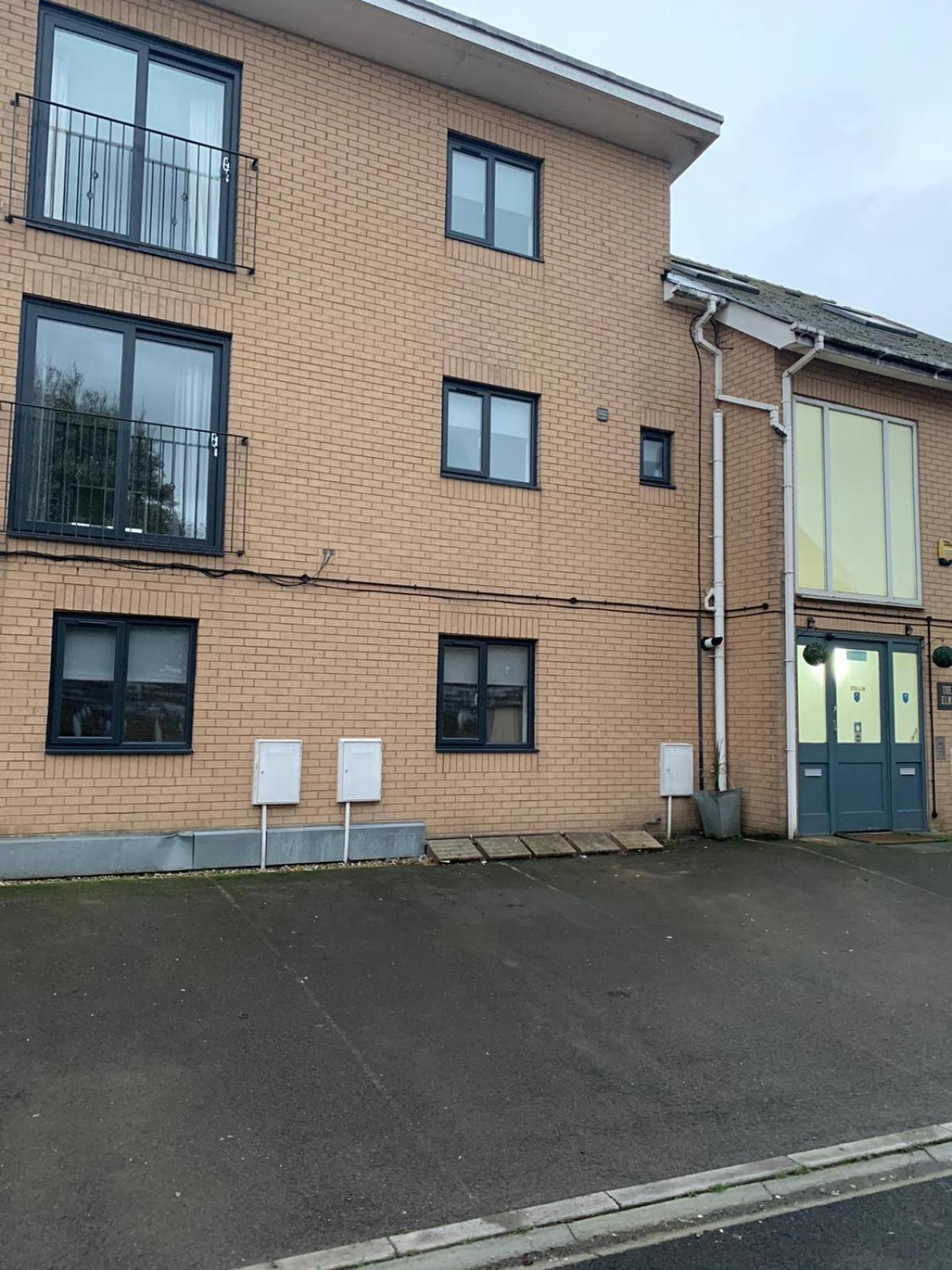 The Elms - Close To City Centre Cardiff Luaran gambar