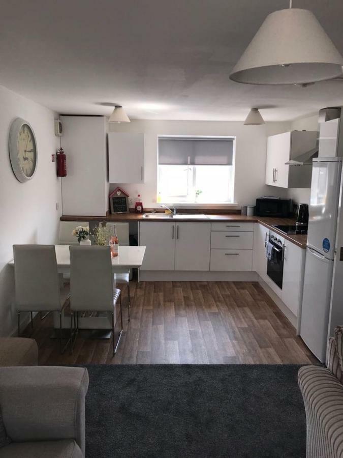 The Elms - Close To City Centre Cardiff Luaran gambar